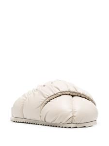 YUME YUME Slippers met ruche - Beige