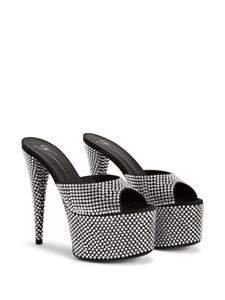 giuseppezanotti Giuseppe Zanotti Aida sandalen verfraaid met kristal - Zwart