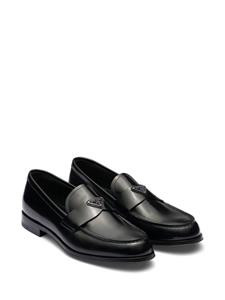 Prada triangle-logo leather loafers - Zwart