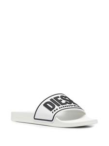 Diesel Slippers met logo-reliëf - Wit