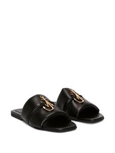 JW Anderson JW Anchor slippers met logoplakkaat - Zwart