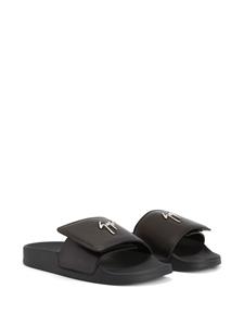 Giuseppe Zanotti Slippers met klittenband - Zwart