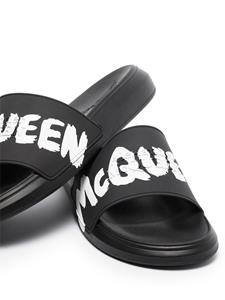 alexandermcqueen Alexander McQueen Slippers met logo - Zwart