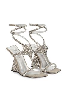 giuseppezanotti Giuseppe Zanotti Tutankamon sandalen verfraaid met kristallen - Zilver