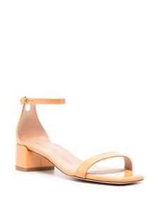 Stuart Weitzman Nudist Curve lakleren sandalen - Oranje