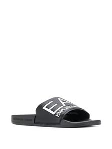 Ea7 Emporio Armani Slippers met reliëf logo - Zwart