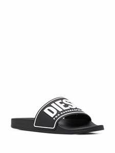 Diesel Slippers met logo reliëf - Zwart