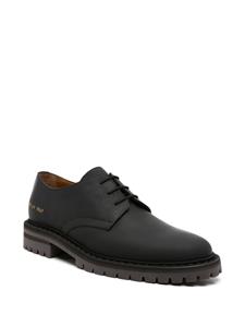 Common Projects Derby schoenen met logoprint - Zwart