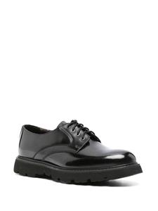 Doucal's Derby schoenen met gelakte afwerking - Zwart