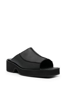 Eckhaus Latta Frame leren sandalen - Zwart