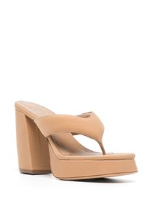 GIABORGHINI Sandalen met teenbandje - Beige