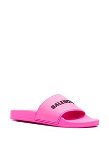 Balenciaga Badslippers met logo - Roze