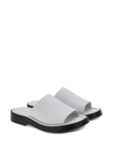 Ferragamo Slippers met open neus - Wit
