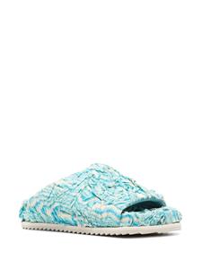 YUME YUME Slippers met abstracte print - Blauw