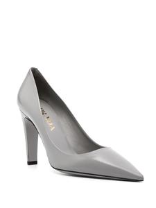 Prada Leren pumps - Grijs