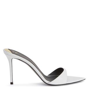 Giuseppe Zanotti INTRIIGO
