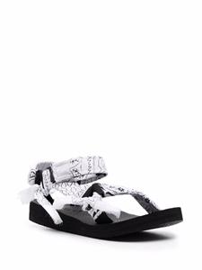 Arizona Love Trekky sandalen met bandanaprint - Wit