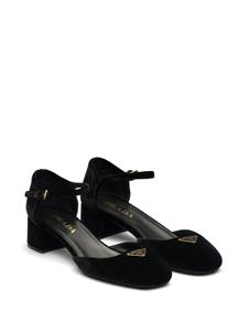 Prada Pumps met logo - Zwart
