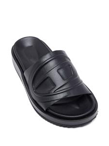 Diesel Slippers met logo-reliëf - Zwart