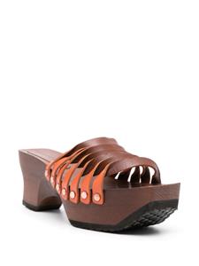 Eckhaus Latta Sandalen met bewerkte hak - WOOD SANDAL - DARK BROWN MIX LEATHER