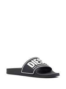 Diesel Slippers met logo-reliëf - Zwart
