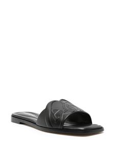 Alexander McQueen logo-embossed leather sandals - Zwart