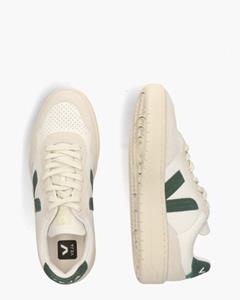 VEJA Sneakers V-90
