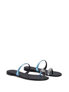Giuseppe Zanotti Sandalen met kristallen teenring - Blauw