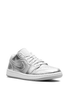 Jordan Air  1 Low SE Metallic Silver sneakers - Zilver