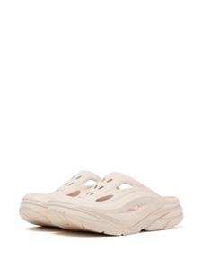 HOKA Ora Recovery slippers met ronde neus - Beige