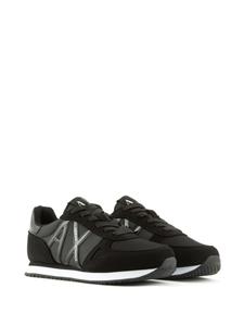 Armani Exchange Sneakers met logo-reliëf - Zwart