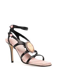 Madison.Maison Postiano sandalen met amulet - Zwart