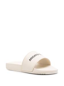 Axel Arigato Badslippers met logoprint - Beige