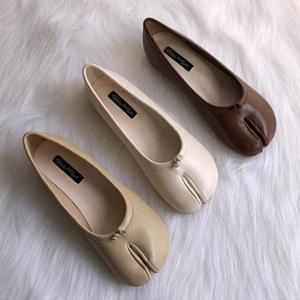 LIngzhi Tabi Ninja Schoenen Dames Microvezel Leer Comfortabele Flats Split Toe Slippers Zachte Bodem Loafers Slipper Dames Trotter Mocassins 40 wit