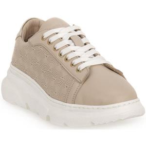Frau Sneakers  SOFT MILK