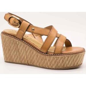 Carmela Sandalen  -