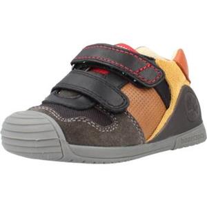 Biomecanics Sneakers  231124B