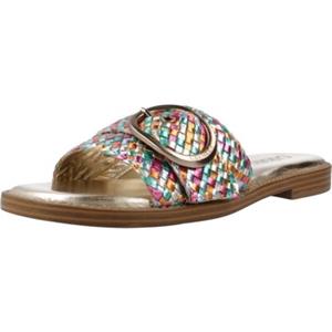 Carmela Sandalen  162198C