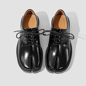 Versatile shoes Nieuwe Split Toe Flats Dames Slip-On Casual Schoenen Dames Mode Mary Janes Tabi Schoenen Varkenshoef Schoenen Dames Loafers chaussure femme 35