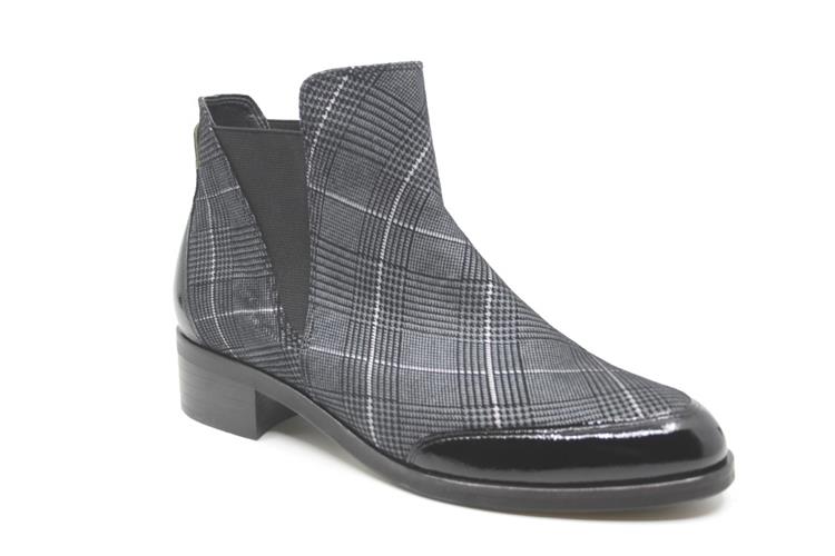 Lerora Ellis wijdte g