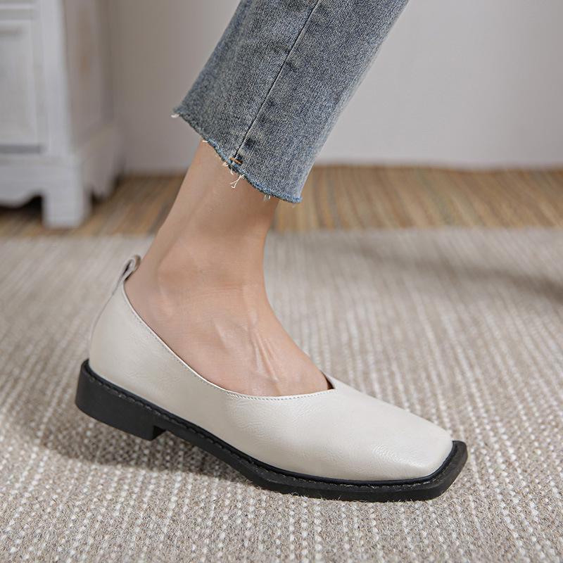 Shoes Arena Nieuwe Franse retro leren loafers voor dames: Lage hak, grote maat, klassiek design platte schoenen. 33 zwart