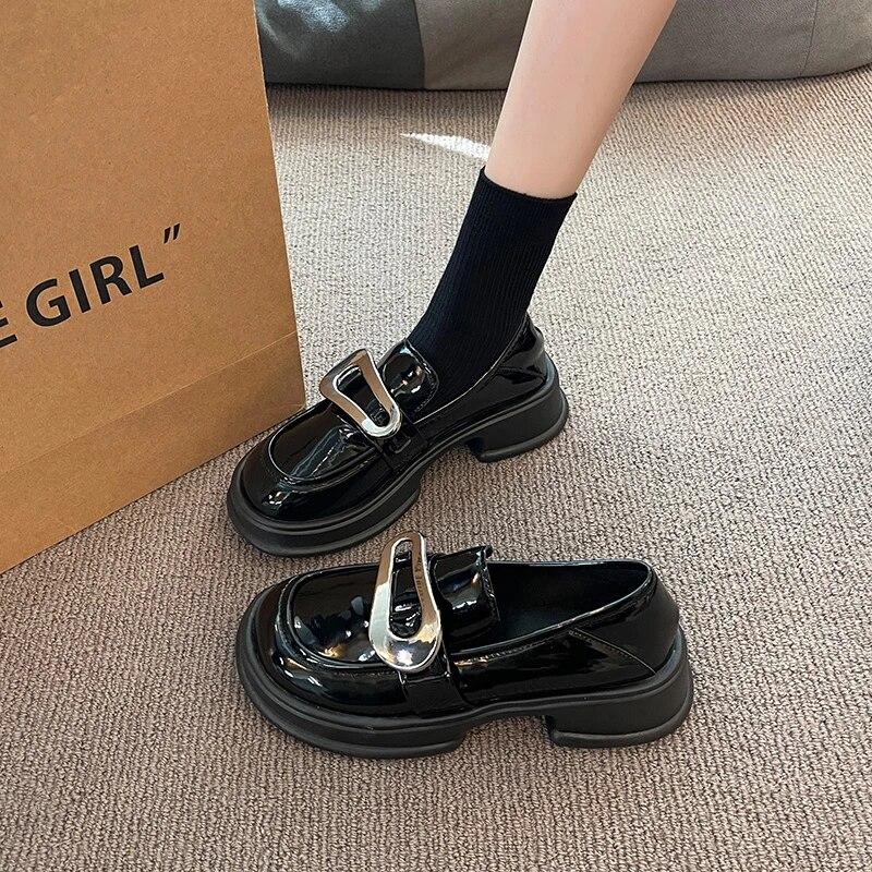 BeautyFeet Mooie damespompen Instaphoef Mid-hakken Ronde neus Oxford damesschoenen Metalen decoratie Effen lederen platformschoenen Pompen 40 zwart