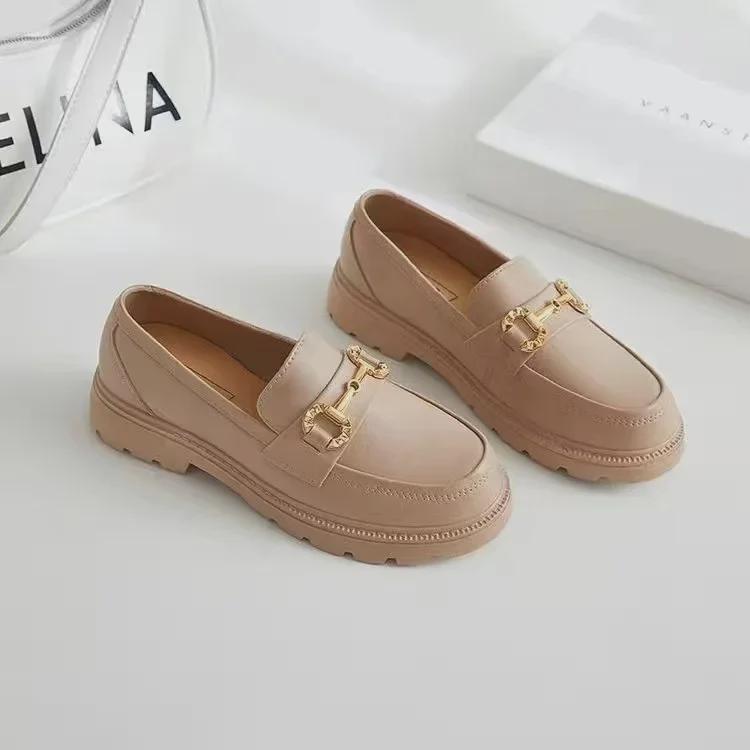 VantaGoods Retro loafers voor dames: Antislip lente-/zomerpantoffels met gouden gesp en gesloten neus, Britse stijl 39