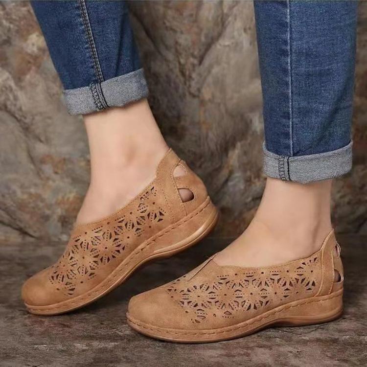 LaLaShoes Nieuwe Casual Flat Bottom Hollow Hole Schoenen Dames Retro Ronde Neus Lucky Schoenen Lazy Person Single Schoenen 37 bruin