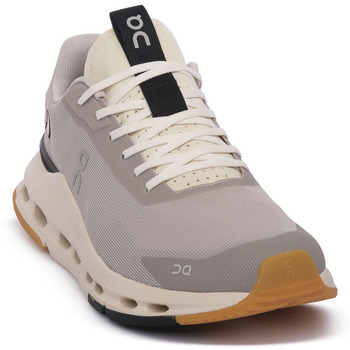 On Lage Sneakers  CLOUDNOVA FORM 2