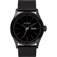 Nixon The Sentry Leather Herrenuhr in Schwarz A105-001