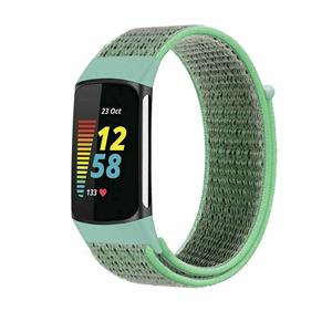 Strap-it Fitbit Charge 5 nylon bandje (mint)