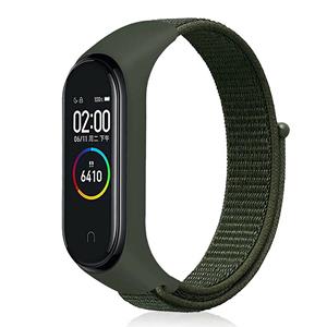 Strap-it Xiaomi Mi Band 3 / 4 nylon bandje (legergroen)