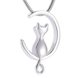 Urnwebshop RVS Assieraad Zittend Katje Zilver, inclusief Slangencollier