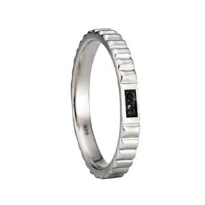 Gedenk Idee Memorialshop Ring met overdwars motief en vlakje met open askamer.